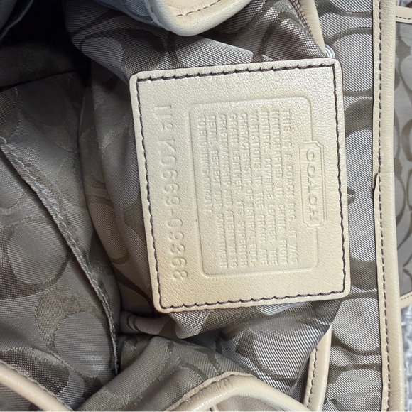 Vintage Coach Legacy Beige Leather Drawstring Backpack 9368 Classic Bag - Picture 9 of 15